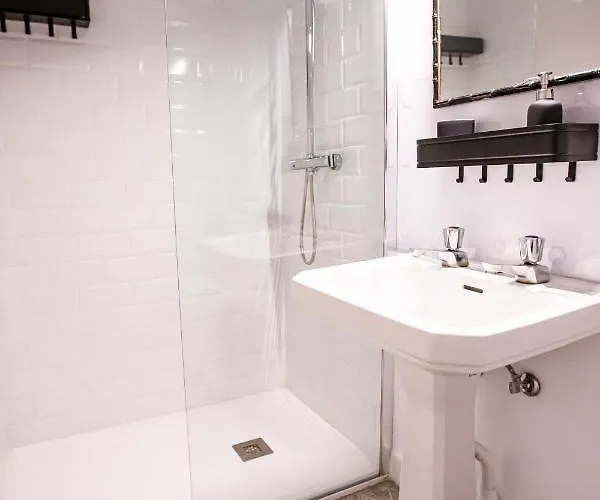 Hn Apartment *